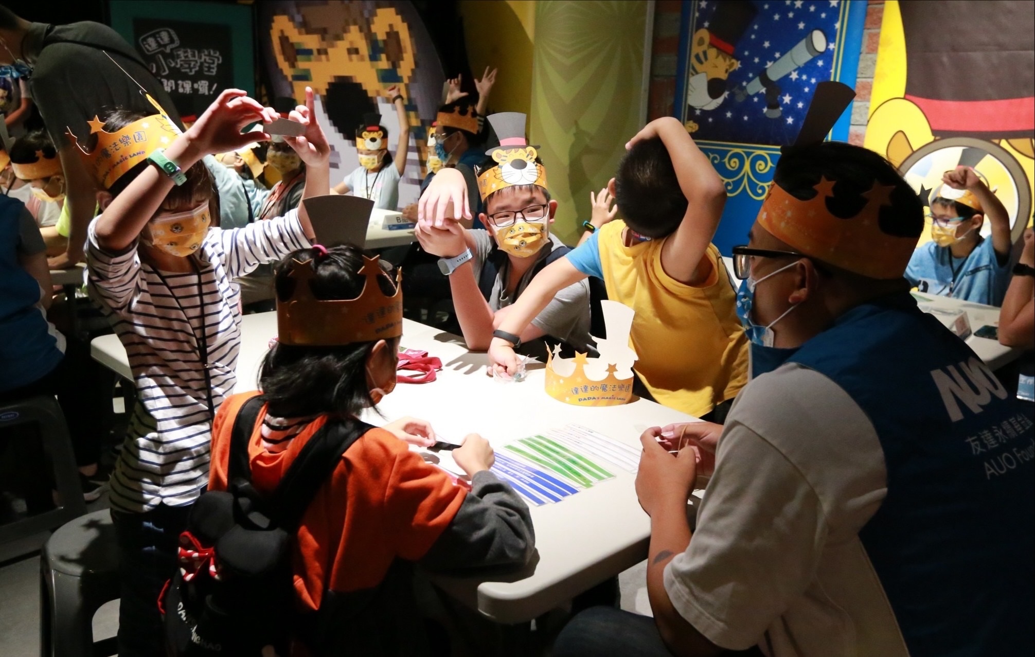 350vip8888新葡的京以永续理念推动全人教育计划，内外结盟储备科普教育人才，荣获亚太永续行动奖社会共融面的金奖肯定